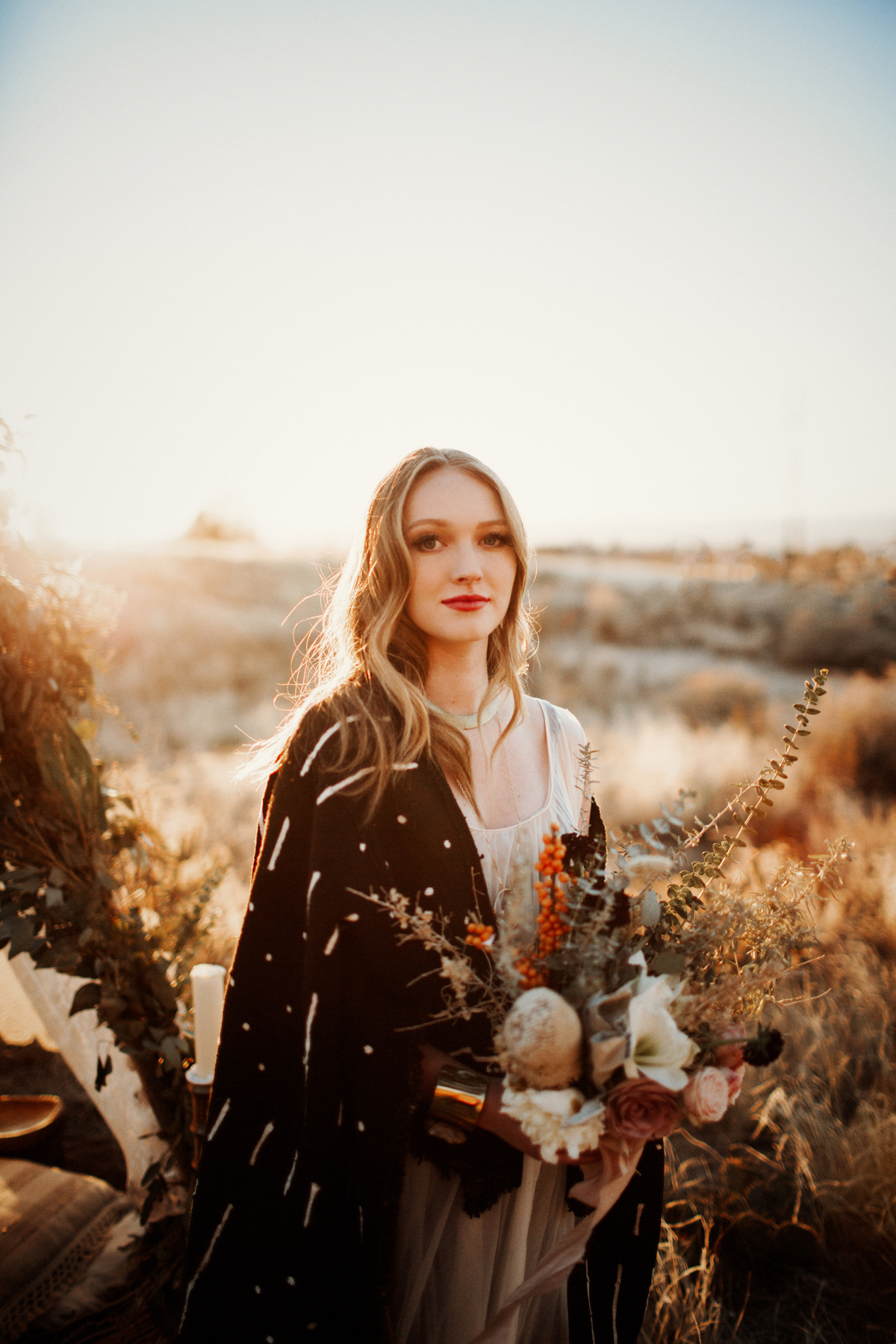 albuquerque-new-mexico-destination-bohemian-boho-teepee-wedding-desert-floral-liz-anne-photography