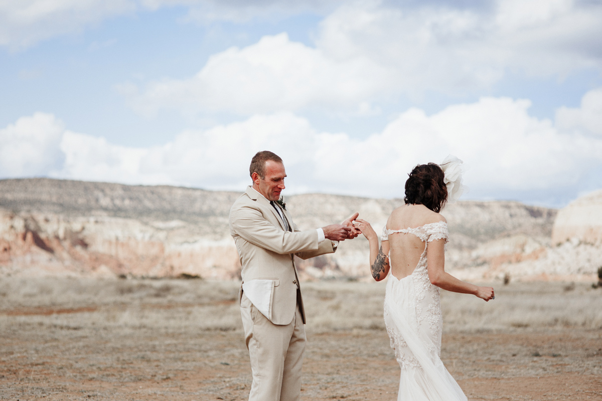 ghost-ranch-wedding-abiquiu-new-mexico-photographer-elizabeth-wells-photography-desert