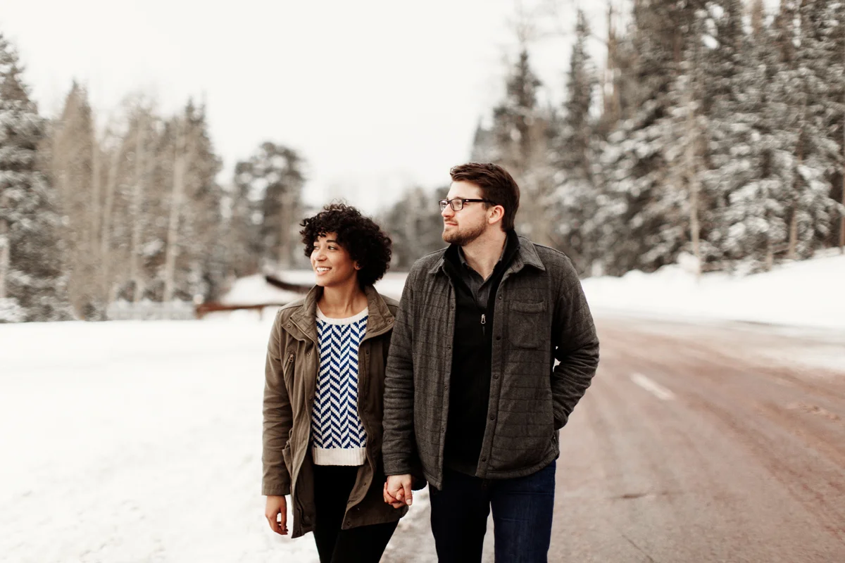sandia-mountain-albuquerque-snow-fog-engagement-session-new-mexico-elizabeth-wells-photography