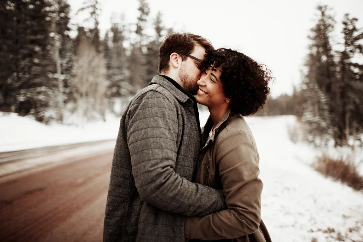 sandia-mountain-albuquerque-snow-fog-engagement-session-new-mexico-elizabeth-wells-photography