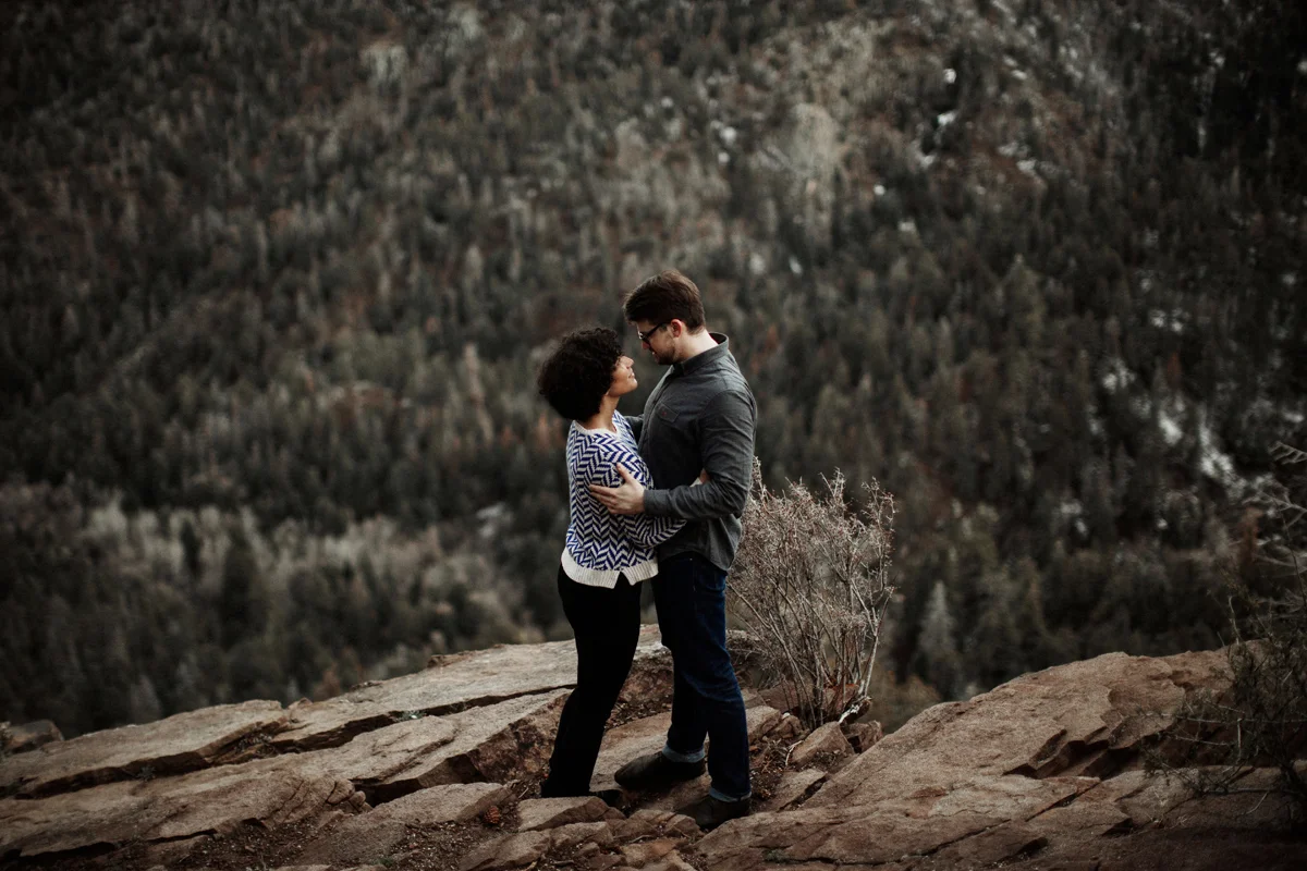 sandia-mountain-albuquerque-snow-fog-engagement-session-new-mexico-elizabeth-wells-photography