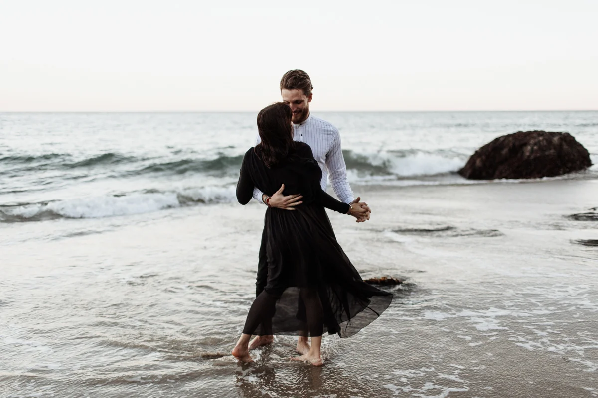 malibu-california-coast-beach-engagement-session-los-angeles-wedding-photographer-elizabeth-wells-photography