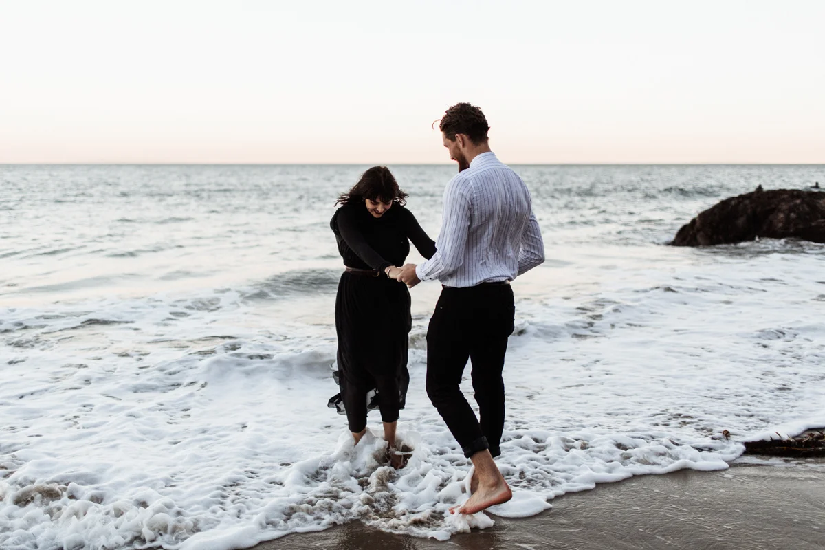 malibu-california-coast-beach-engagement-session-los-angeles-wedding-photographer-elizabeth-wells-photography