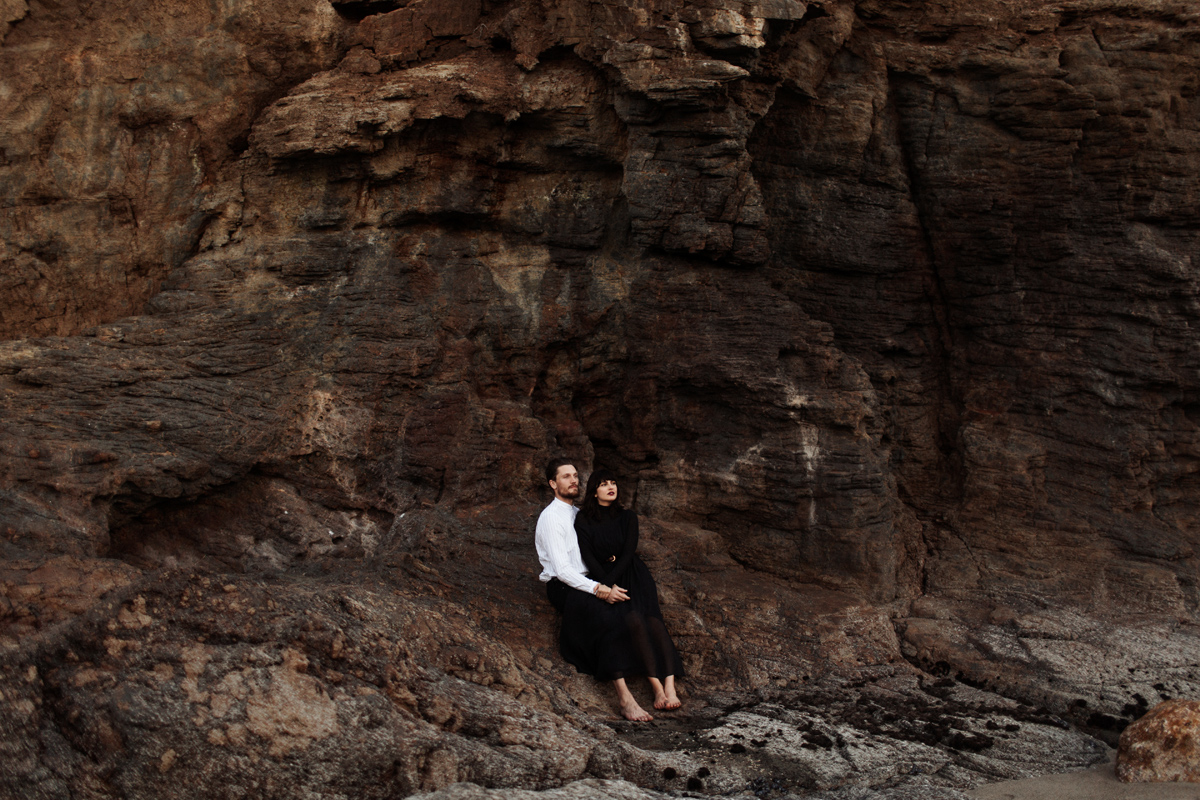 malibu-california-coast-beach-engagement-session-los-angeles-wedding-photographer-elizabeth-wells-photography