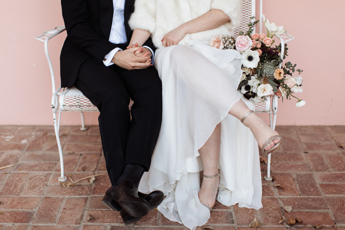 los-poblanos-wedding-albuquerque-new-mexico-elopement-elizabeth-wells-photography-photographer-winter-floral