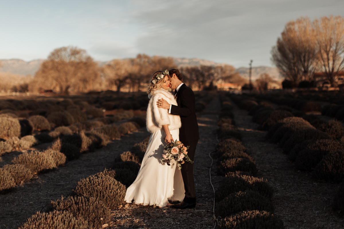 los-poblanos-wedding-albuquerque-new-mexico-elopement-elizabeth-wells-photography-photographer-winter-floral