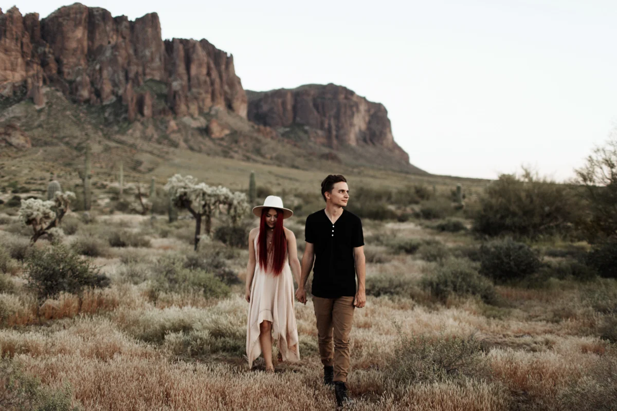 phoenix-arizona-wedding-engagement-albuquerque-desert-elopement-elizabeth-wells-photography-photographer-saguaro