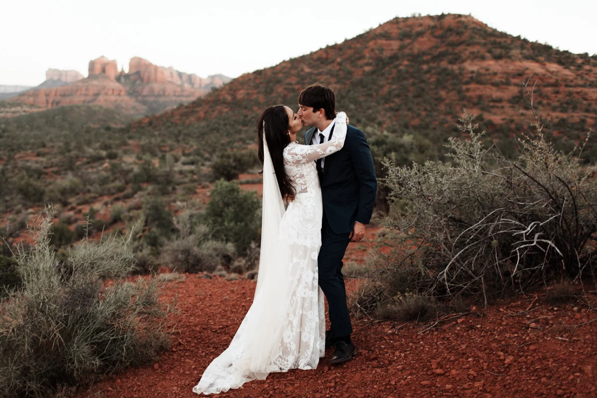 sedona-arizona-wedding-desert-elopement-elizabeth-wells-photography-photographer