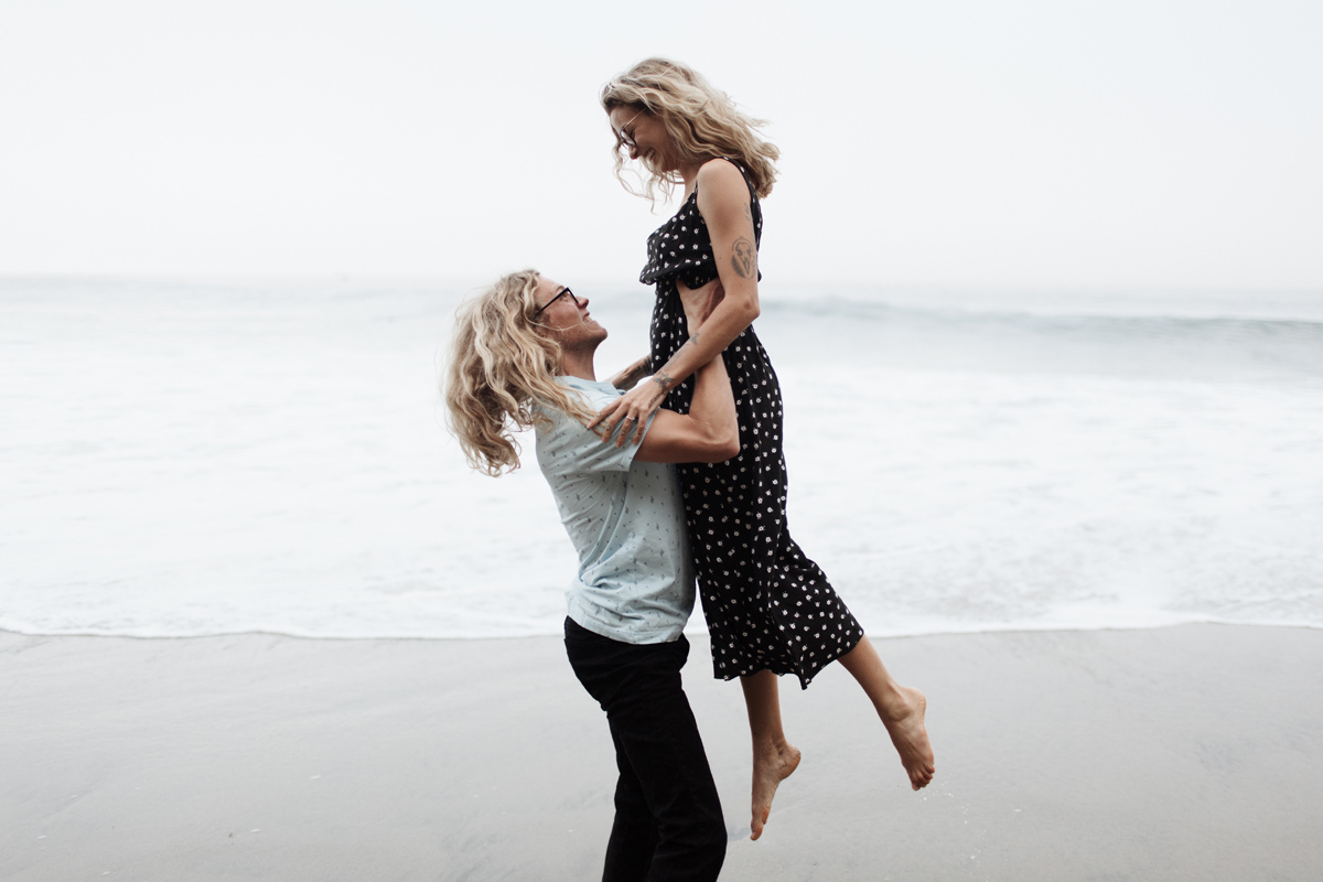 malibu-california-coast-beach-engagement-session-los-angeles-wedding-photographer-elizabeth-wells-photography-elopement