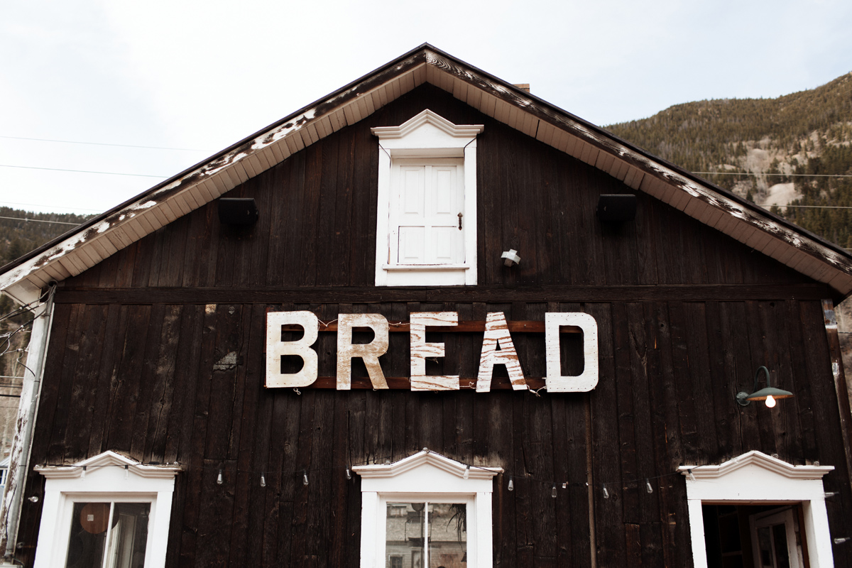 silver-plume-colorado-denver-bread-bar-rocky-mountain-portrait-engagement-session-wedding-elopement-elizabeth-wells-photography-photographer