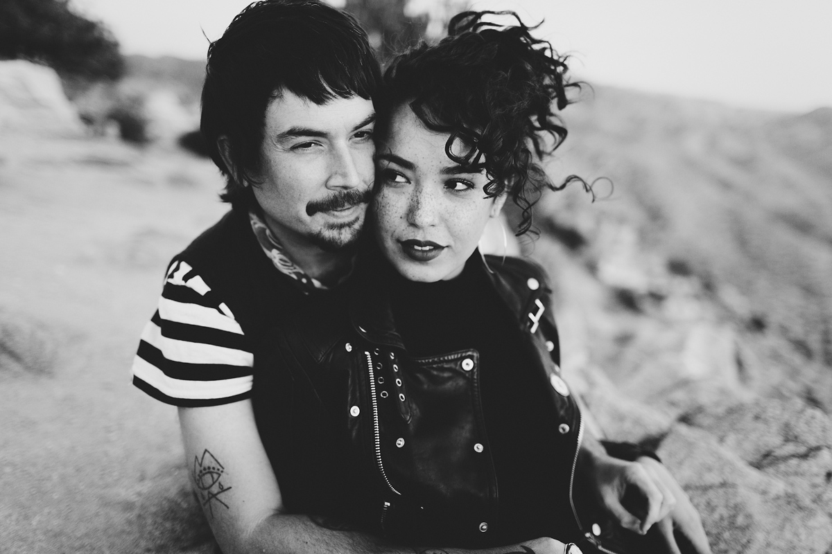 joshua-tree-california-engagement-wedding-elopement-session-desert-photographer-elizabeth-wells-photography