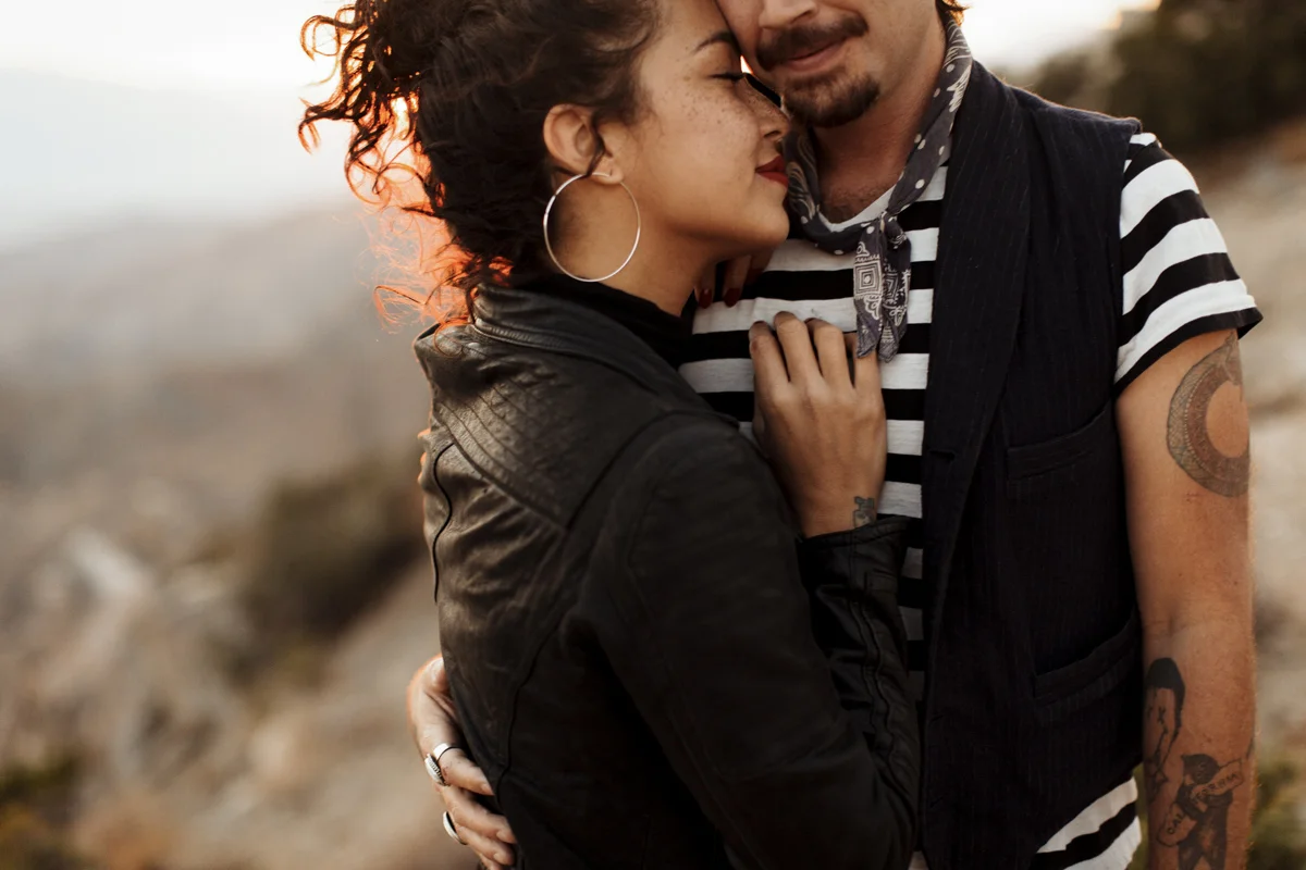 joshua-tree-california-engagement-wedding-elopement-session-desert-photographer-elizabeth-wells-photography