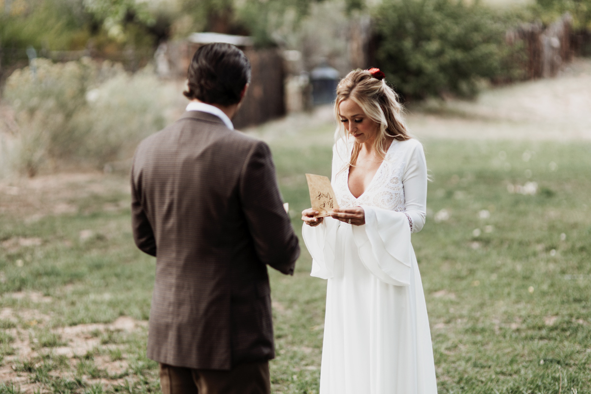 abiquiu-wedding-photographer-desert-elopement-new-mexico-elizabeth-wells-photography