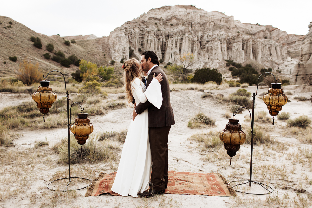 abiquiu-wedding-photographer-desert-elopement-new-mexico-elizabeth-wells-photography