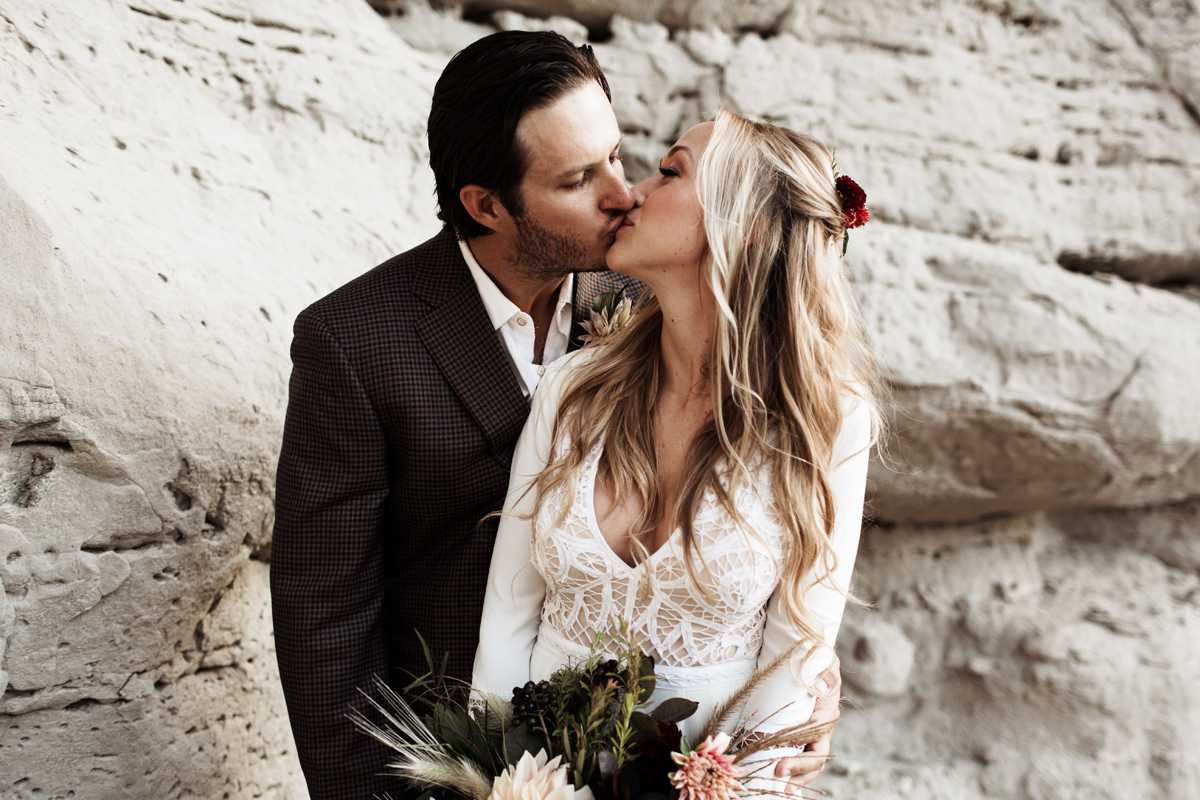 abiquiu-wedding-photographer-desert-elopement-new-mexico-elizabeth-wells-photography