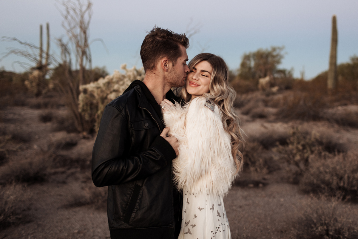 phoenix-arizona-photographer-desert-wedding-elopement-engagement-cactus-elizabeth-wells-photography
