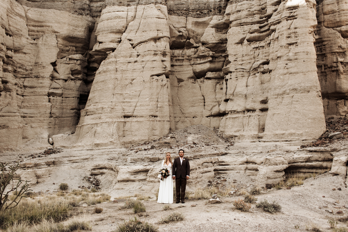 abiquiu-wedding-photographer-desert-elopement-new-mexico-elizabeth-wells-photography