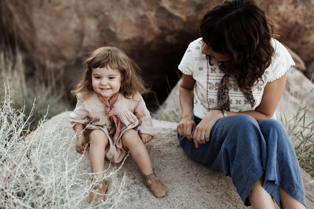 joshua-tree-california-family-session-photographer-elizabeth-wells-photography