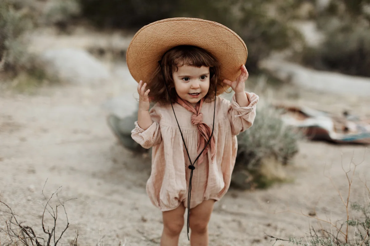 joshua-tree-california-family-session-photographer-elizabeth-wells-photography