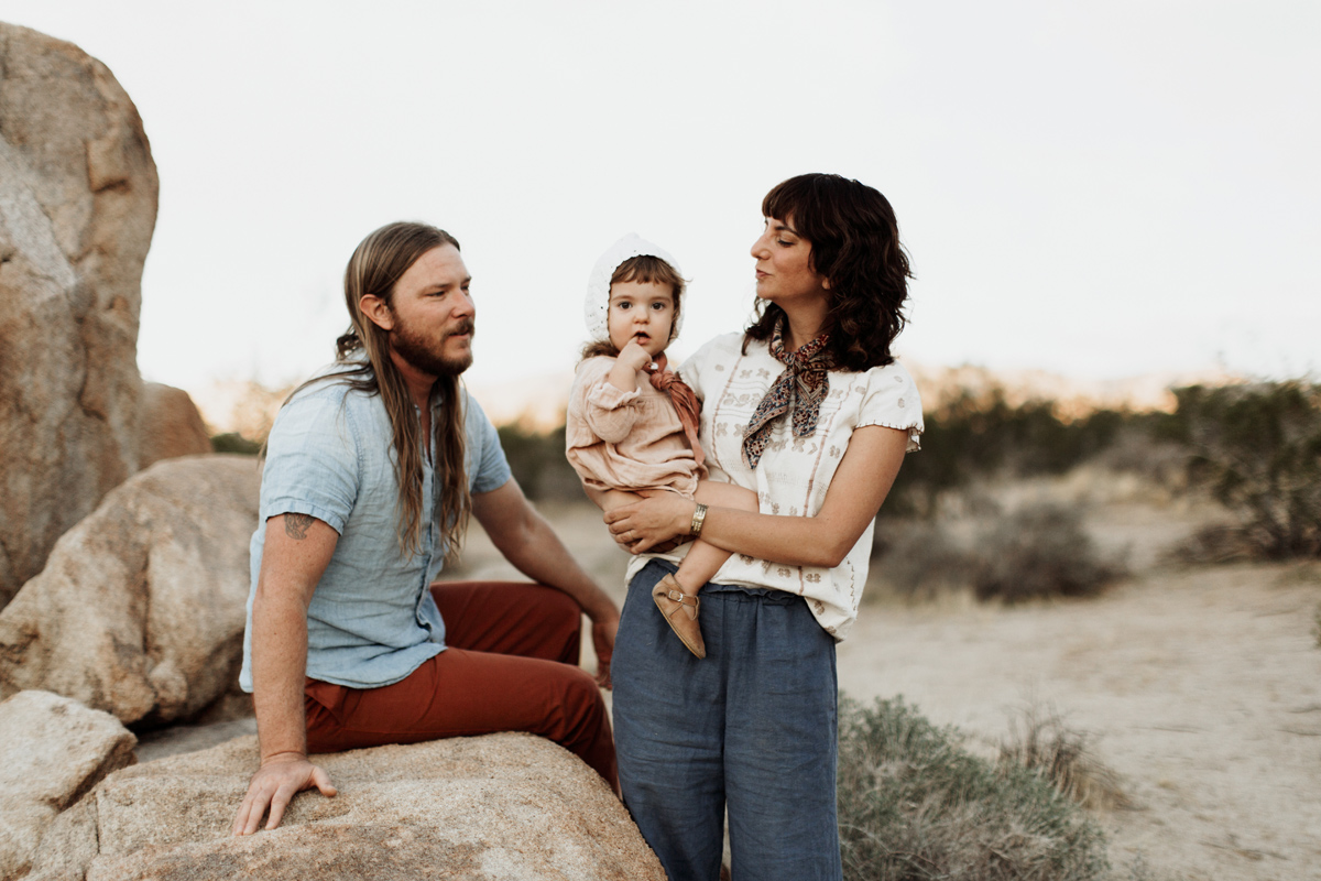 joshua-tree-california-family-session-photographer-elizabeth-wells-photography