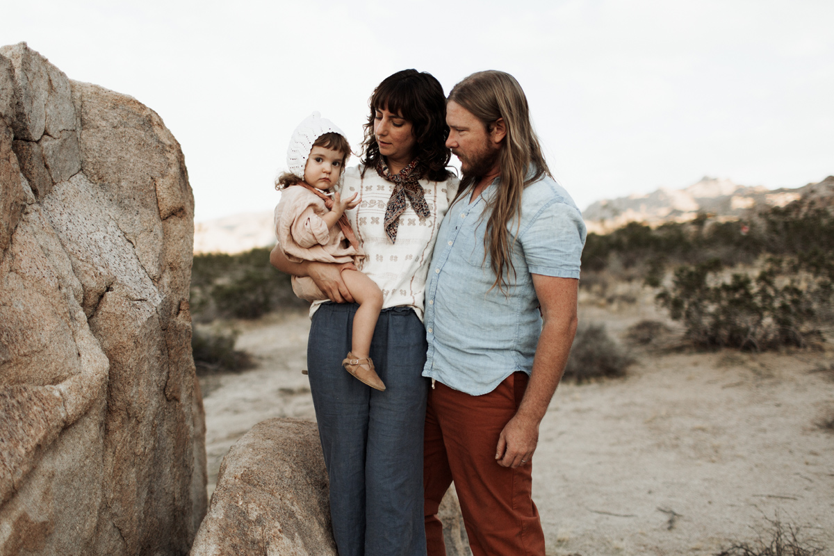 joshua-tree-california-family-session-photographer-elizabeth-wells-photography