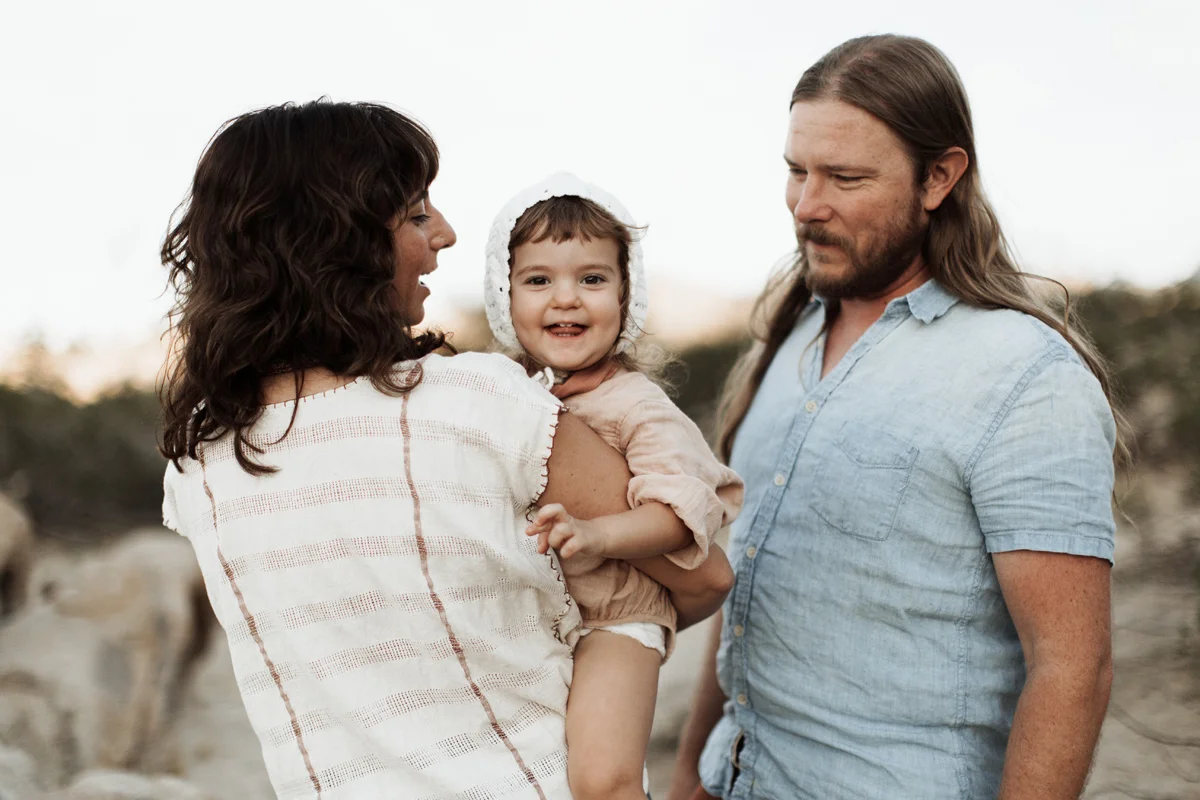 joshua-tree-california-family-session-photographer-elizabeth-wells-photography