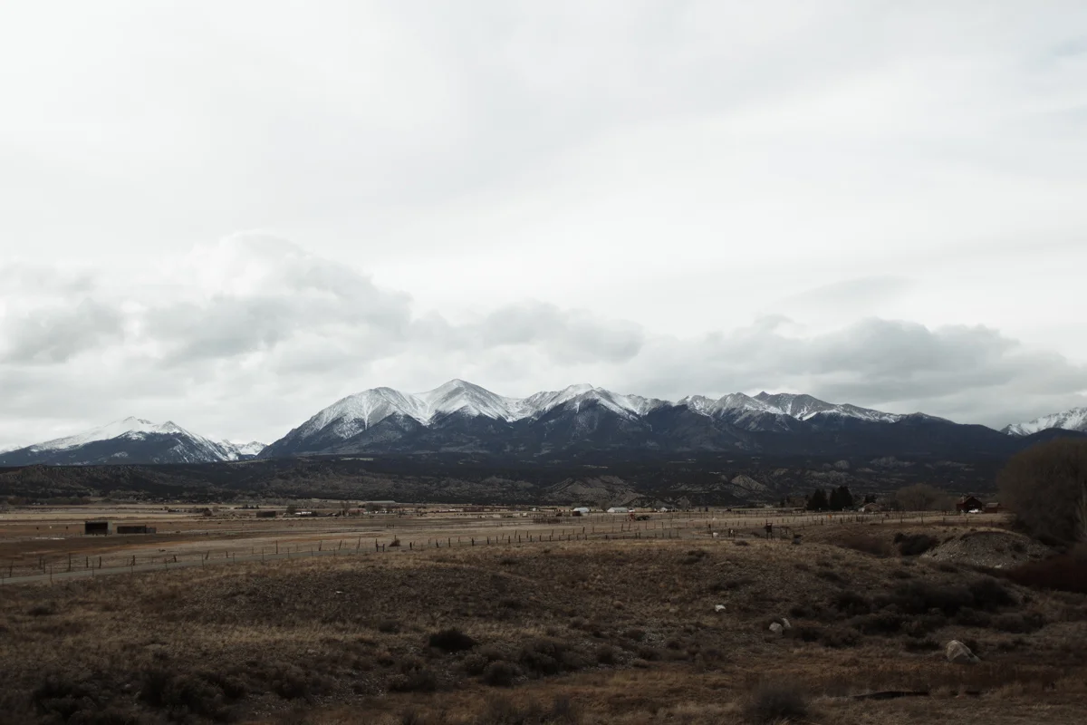 colorado-engagement-wedding-photographer-salida-elopement-mountain-elizabeth-wells-photography