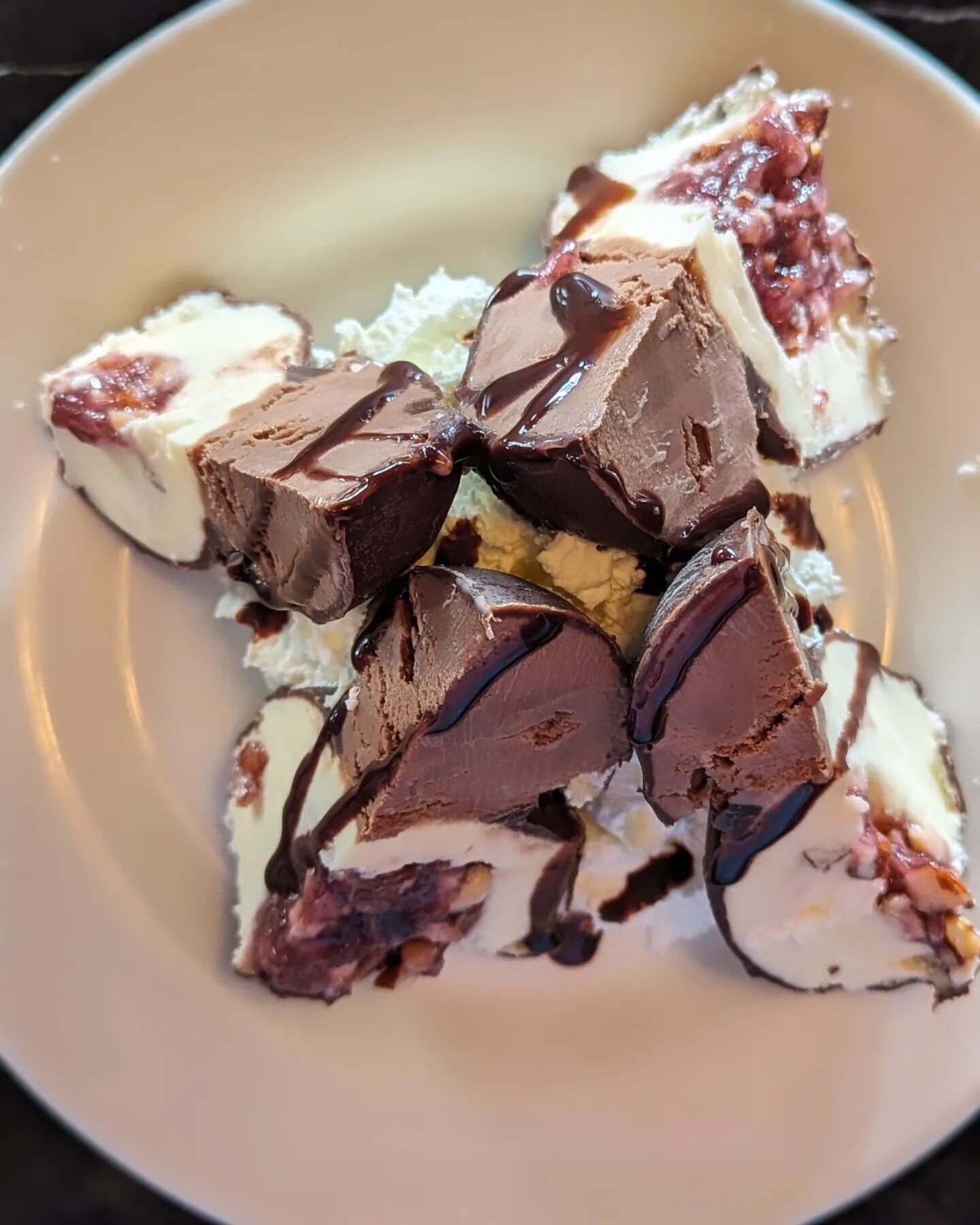 There's always room for dessert! 🍨 Classic Tartufo with vanilla &amp; chocolate gelato with raspberry &amp; walnut filling. 

 (914) 835-6199 for take-out &amp; reservations.
📍Harrison, NY

#trattoriavivolo #cucinaitaliana #vivolo #harrison #tartuf