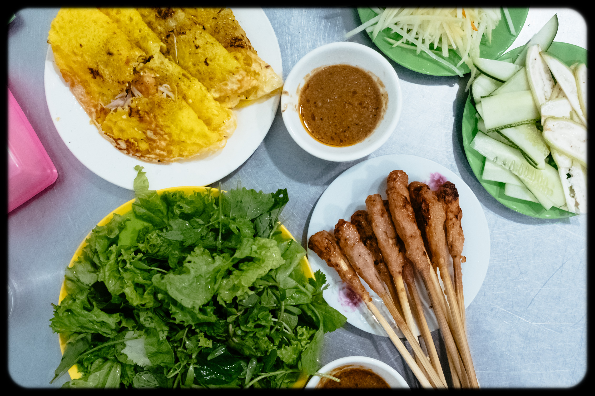 banh xeo, with pork liver peanut sauce