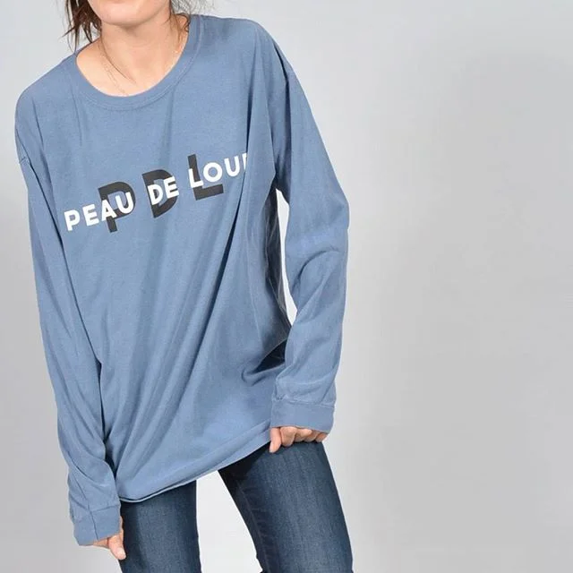 TGIF who else is so looking forward to the end of the work day... this cold weather has us wanting to throw on a cozy long sleeve and snuggle up!