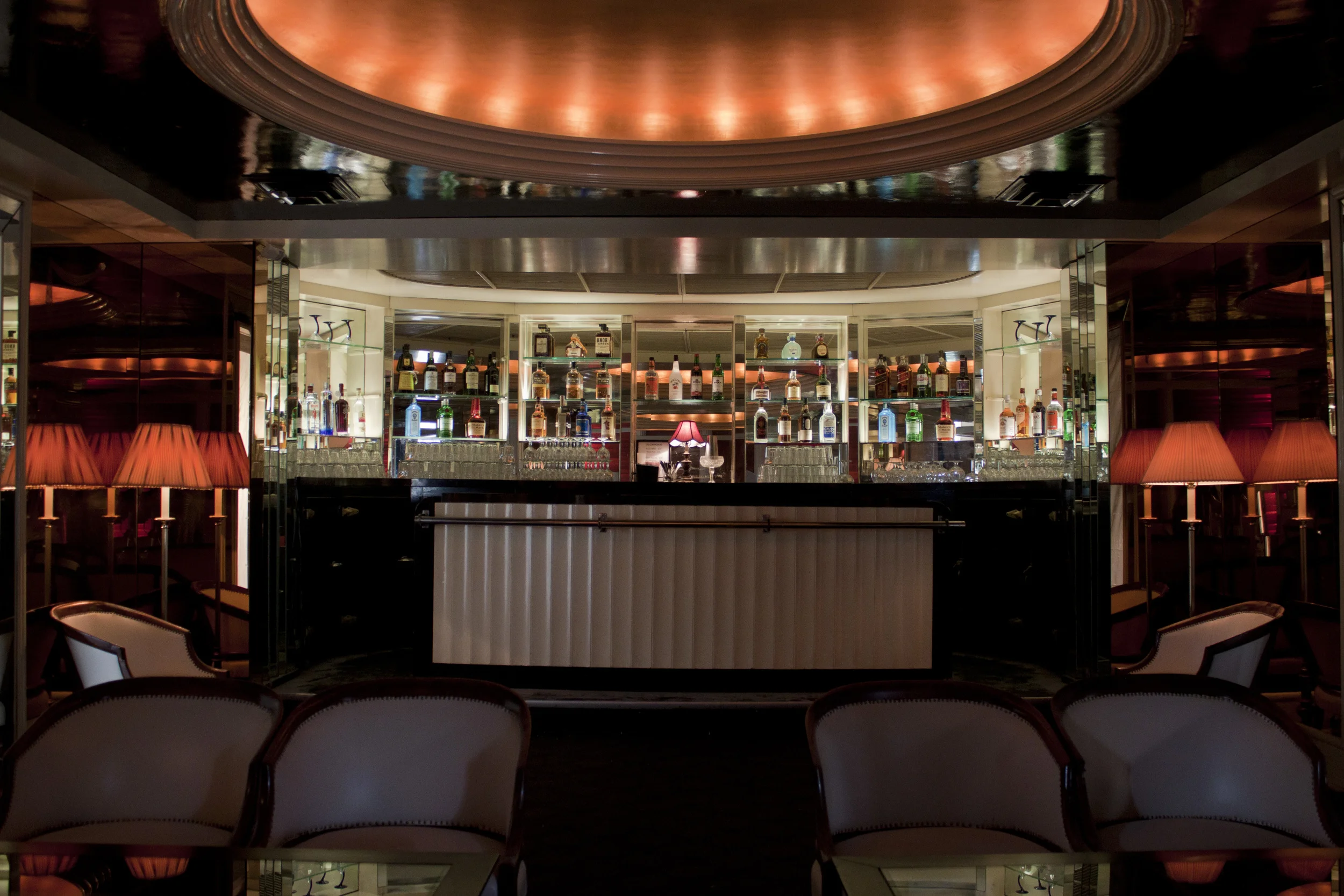 Commodore Bar & Restaurant
