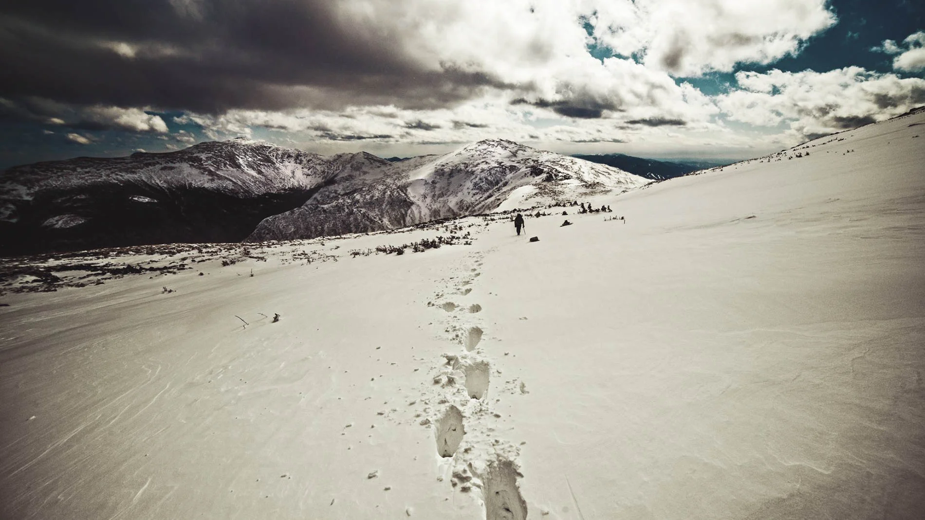 I head towards Mt. Jefferson as the clouds roll in. Photo by David Savoie Photography