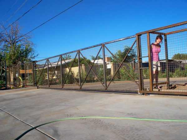 Custom gate in bare metal