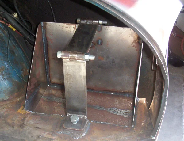 LSR Ghia battery mount