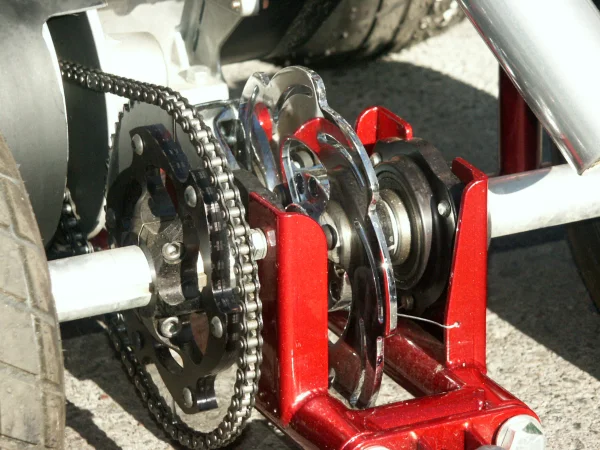 Racing barstool rear axle details