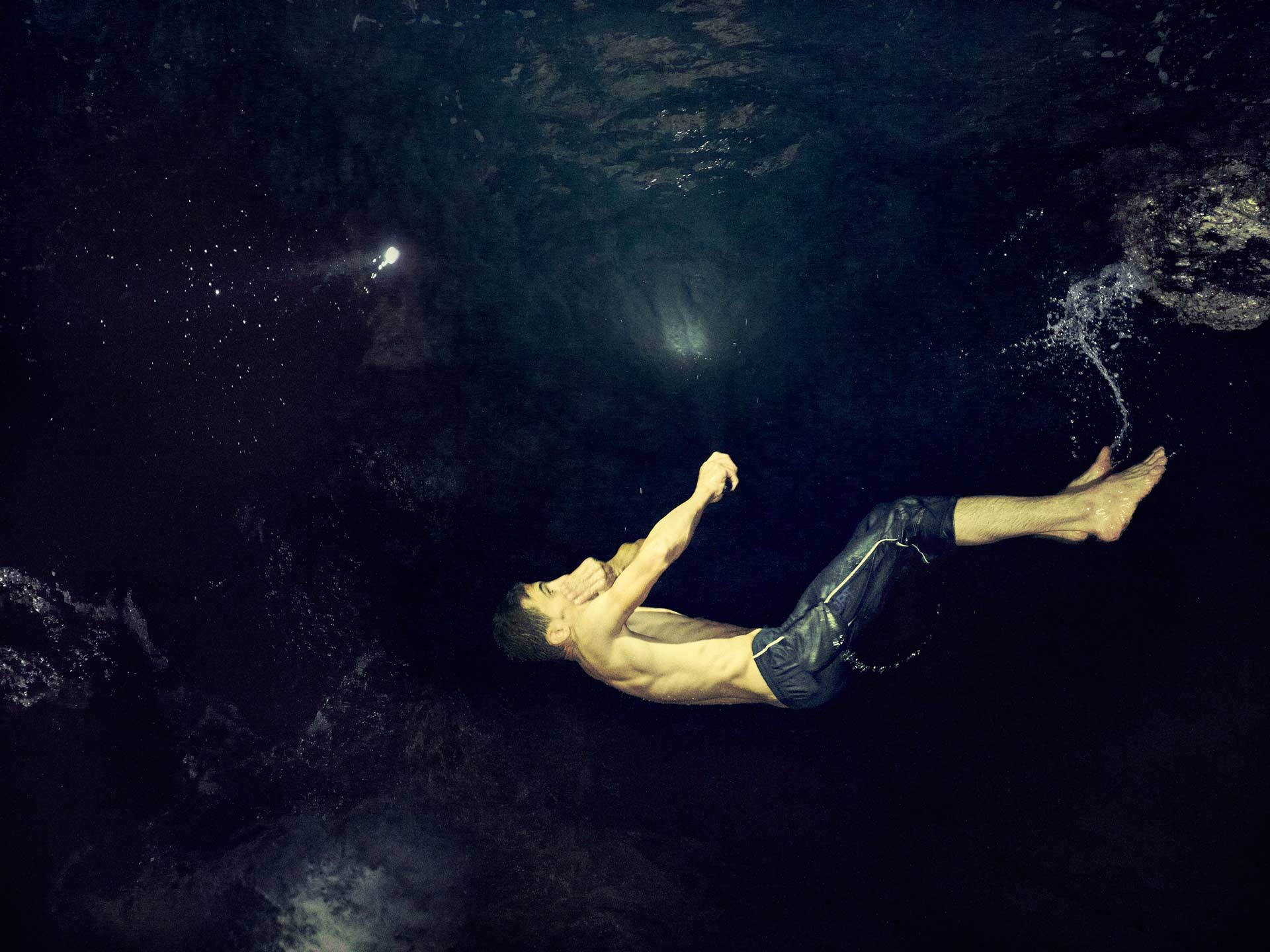 DAY-1-NIGHT-WATER_224-(COMP)_d.jpg