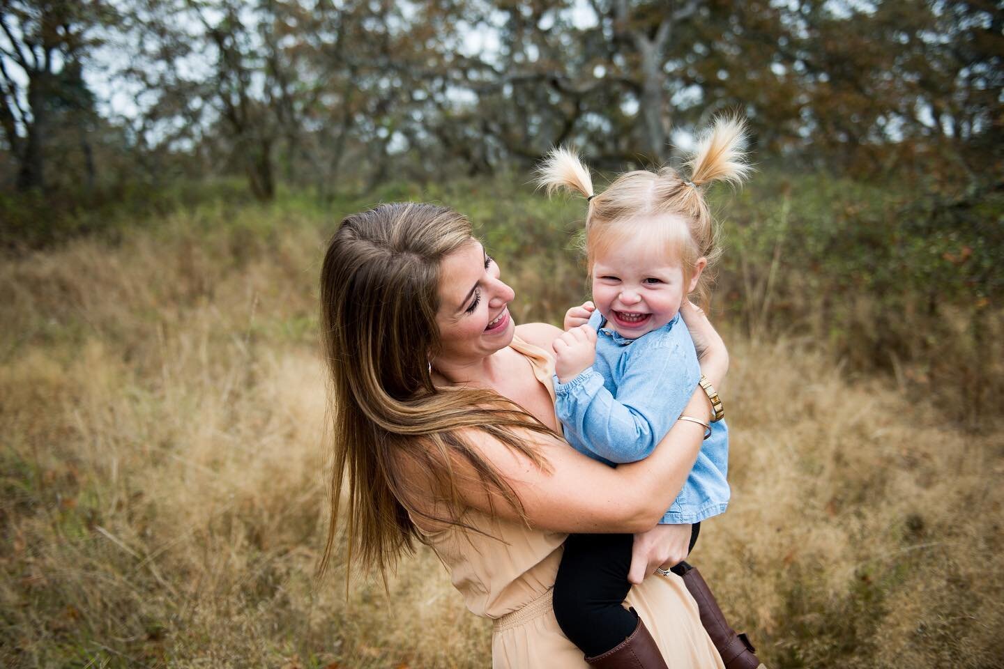 When you are a little grumpy at your morning family shoot but then Mom knows all the best tricks to cheer you up.