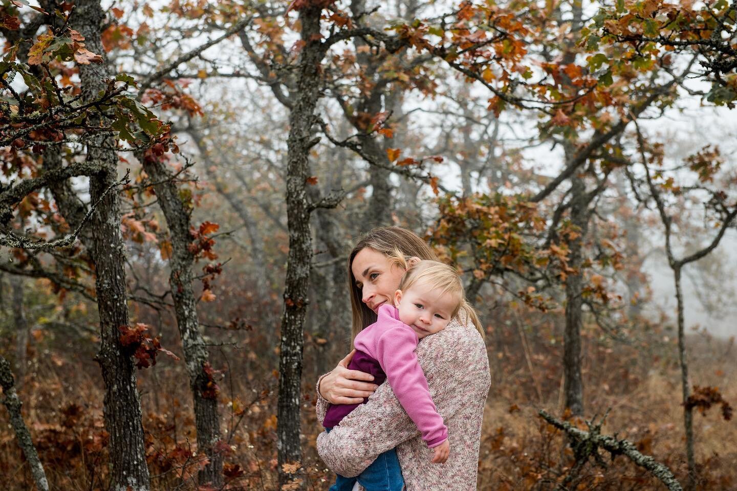 Fall mini sessions were so refreshing this weekend. The fog, warm colours and cute kiddos showed up and now the editing is underway! 
.
.
.
#fallphotography #katrinabeveridgephotography #yyjphotography