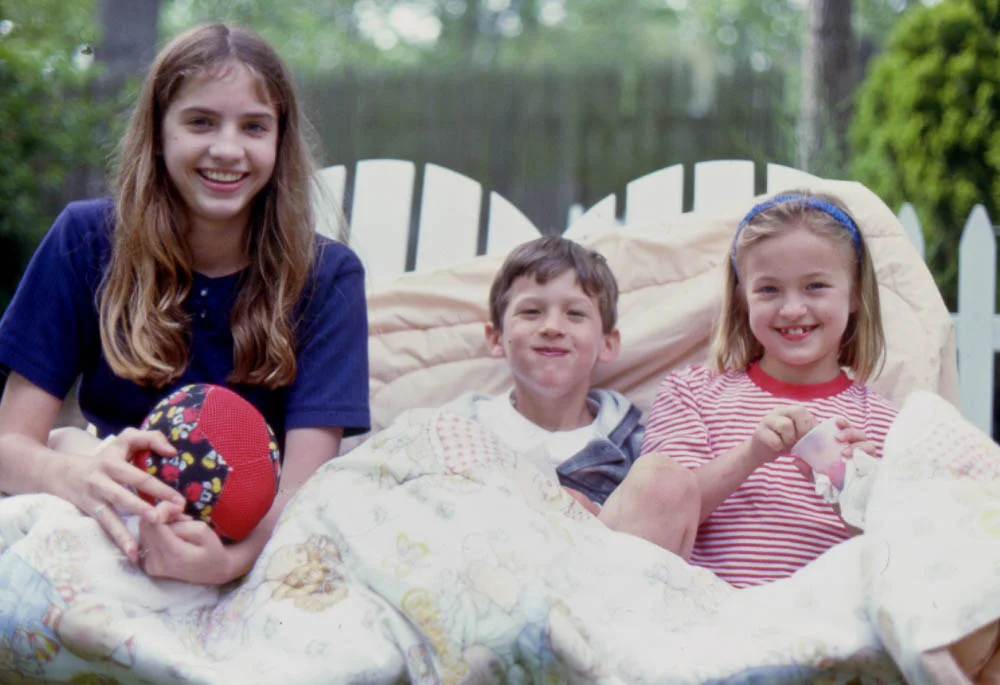 Emmy Max and Hannah on swing June95.jpg