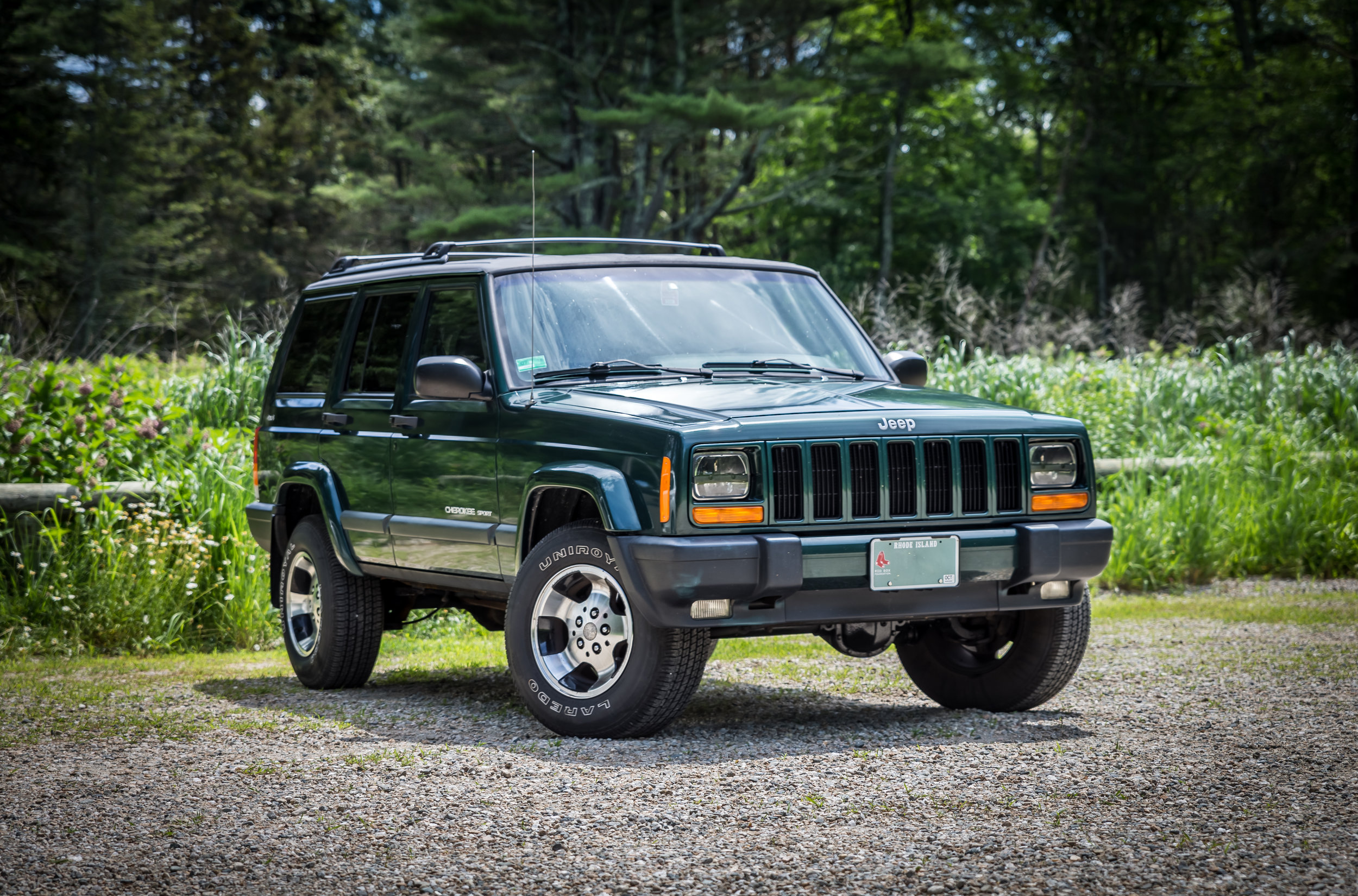 Модели гранд чероки. Jeep Cherokee XJ. Jeep Grand Cherokee XJ. Джип Чероки XJ 2000. Jeep Grand Cherokee XJ 1993.