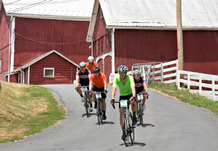 fondo_biker_red_barn.jpg