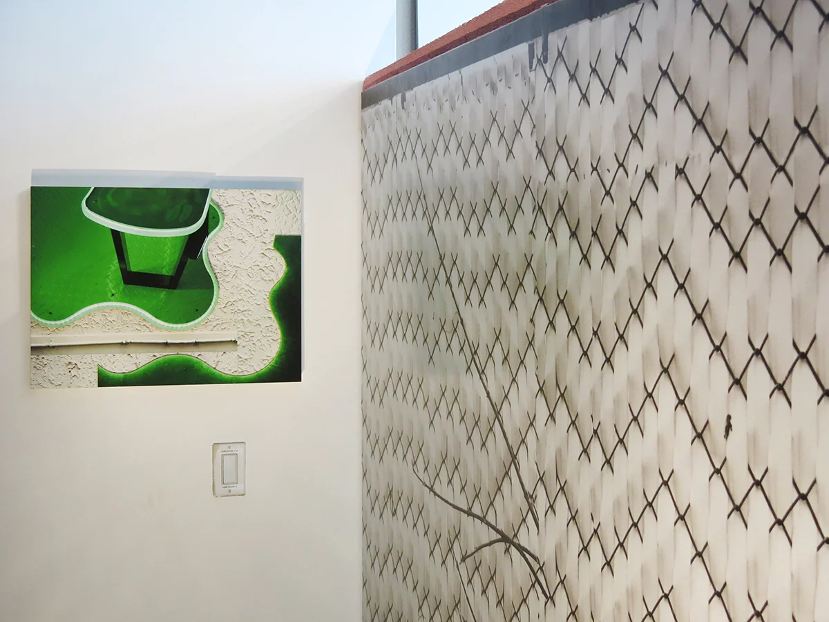 Stucco Space with Chainlink_Web.jpg