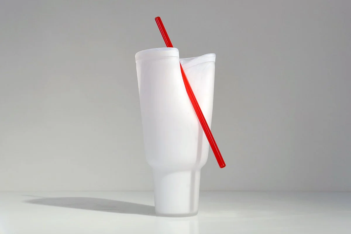 Red Straw in Crease of Cup_01.jpg