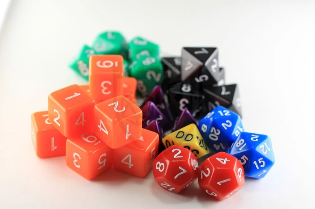 Игральная кость. Игральные кубики. Que dice. Fair dice. Старые игральные кости.