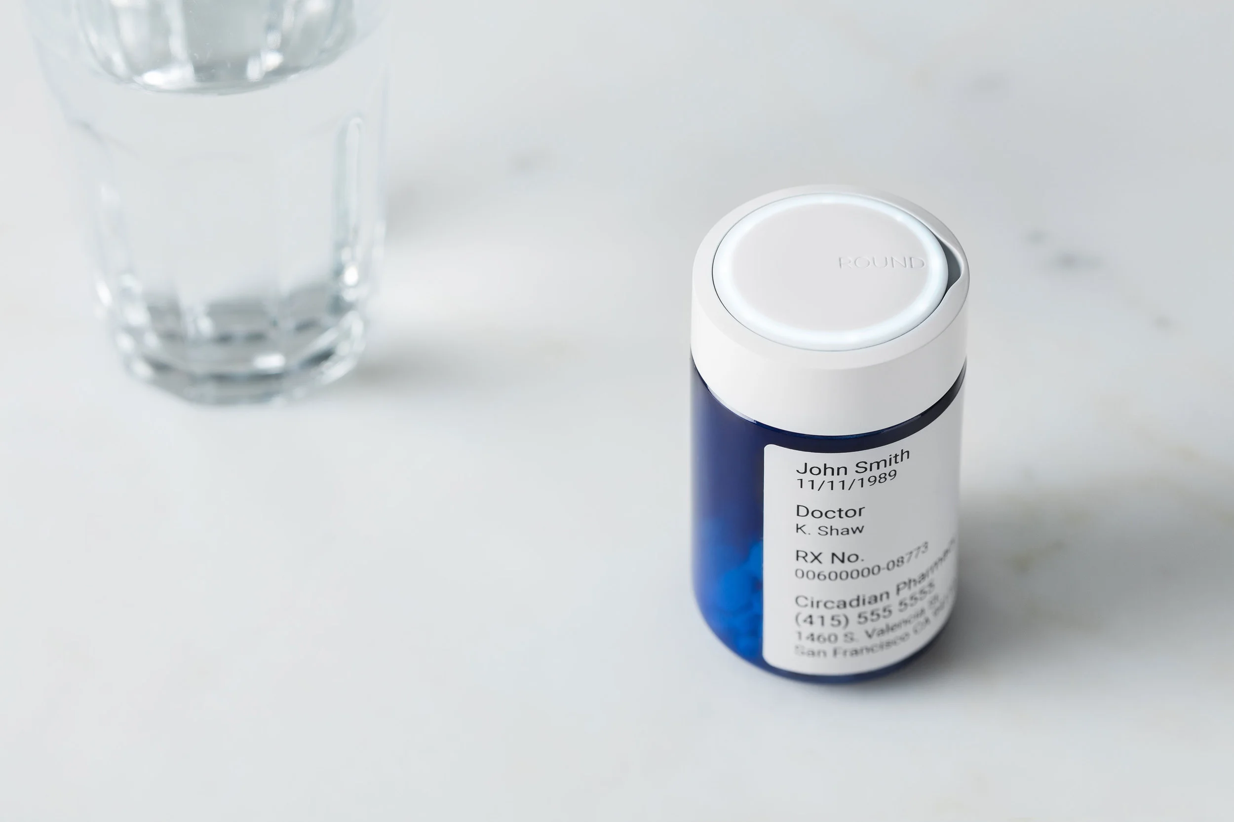 Round Refill smart medicine bottle keeps your medication schedule, reminds you when you've forgotten, and automatically orders refills when you need them.