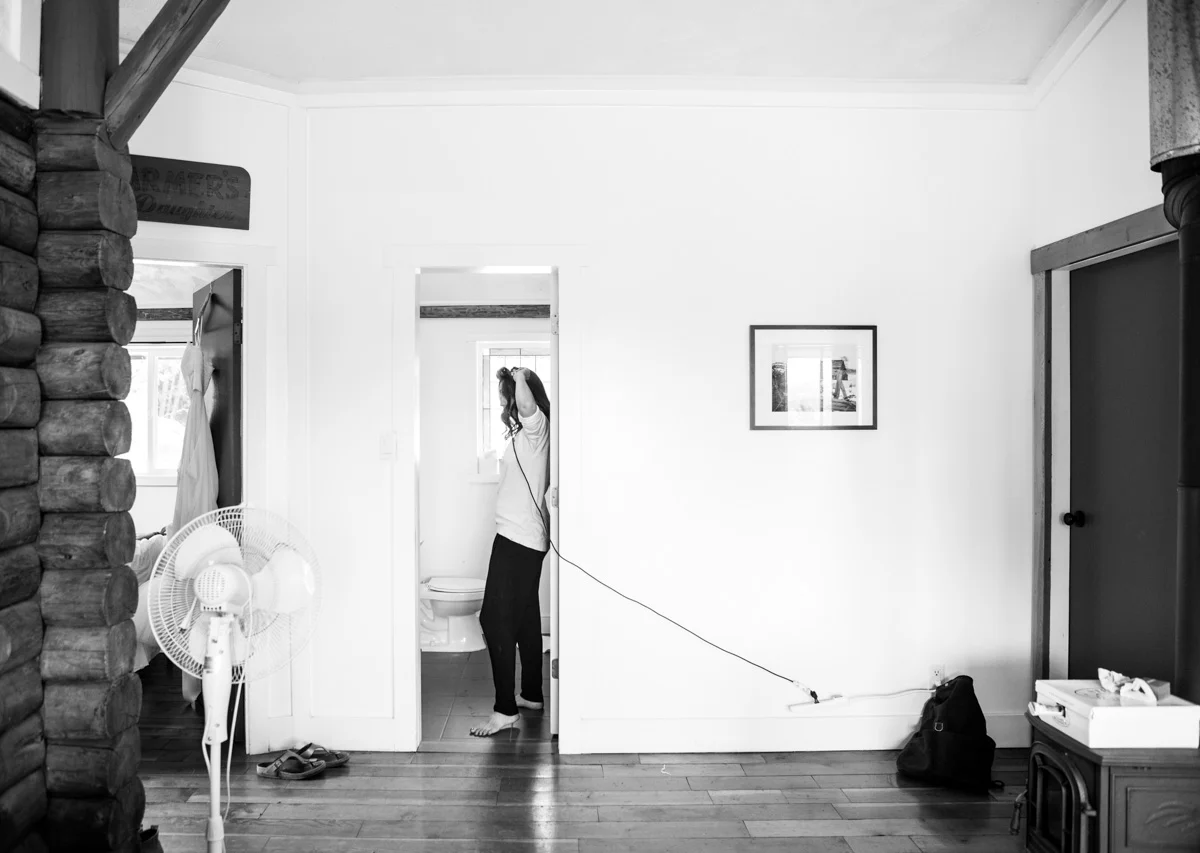 Grace_GettingReady_WEB-15.jpg