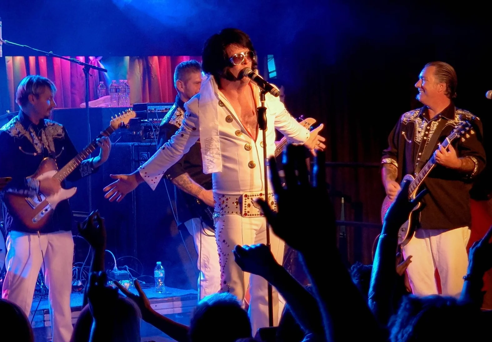Saint Rocke Early Show, Hermosa