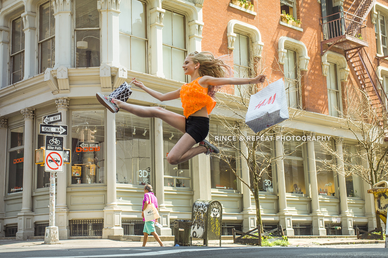 The Fashionista Dancer ft. Simone Loysen