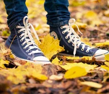 autumn-boy-converse-cute-573712.jpg