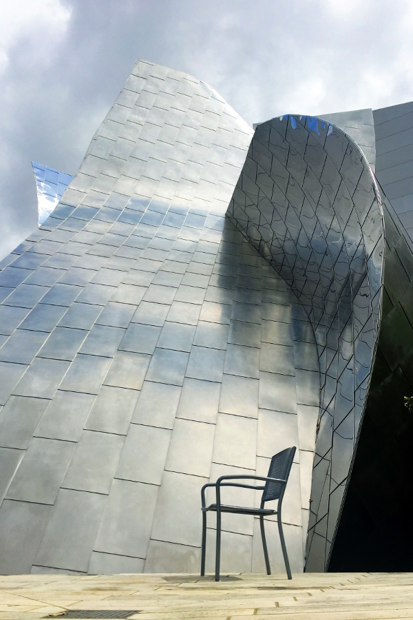 My favorite architect alive today, Frank Gerhy. The Disney Concert Hall.
